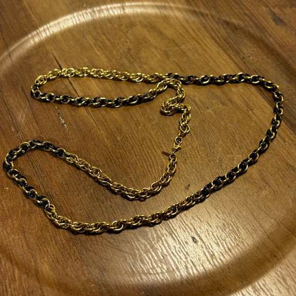 Vintage signed Monet gold tone and black chain, long. - Picture 4 of 7